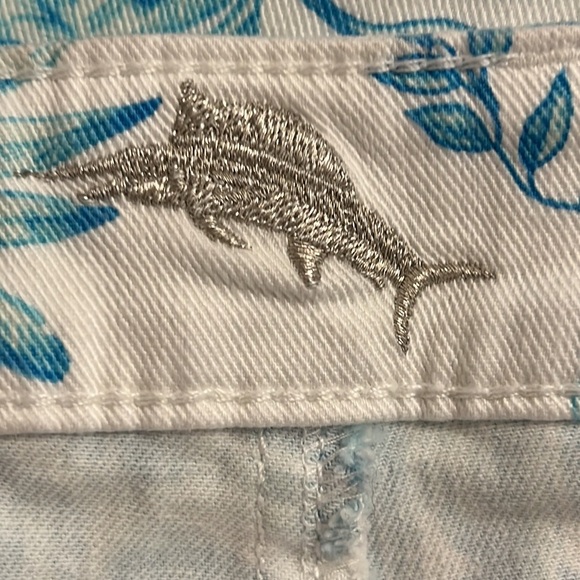 Tommy Bahama ladies capris - Picture 3 of 6